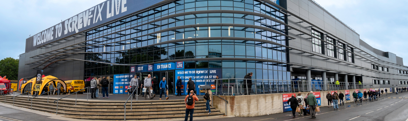 Screwfix Live 1425X425